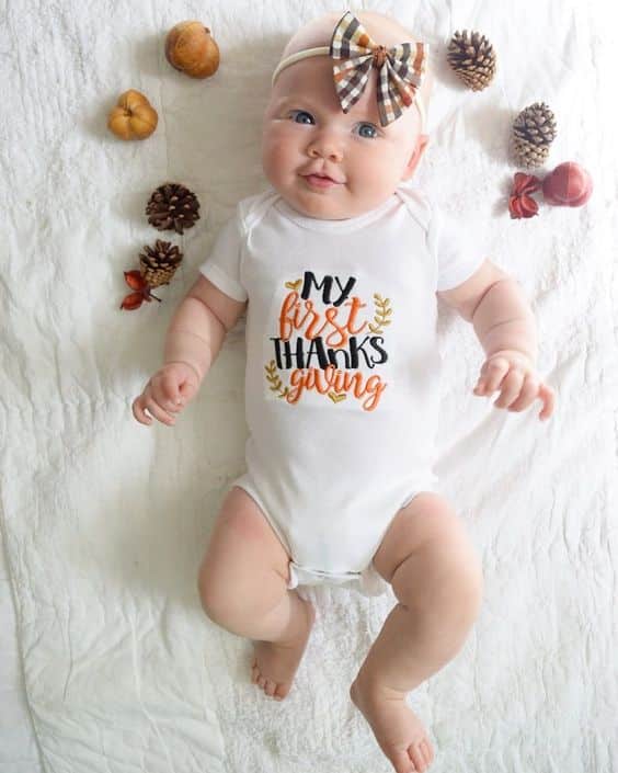 Is it baby's 1st Thanksgiving? Today I'm sharing 8 special ways to celebrate baby's first turkey day with photos, moments, and milestones.