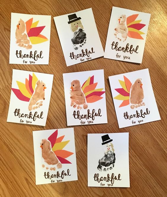 Is it baby's 1st Thanksgiving? Today I'm sharing 8 special ways to celebrate baby's first turkey day with photos, moments, and milestones.