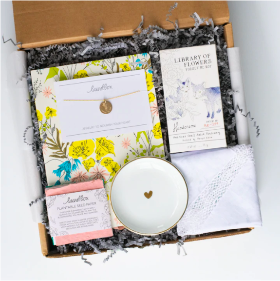 Laurelbox gift box for pregnancy loss